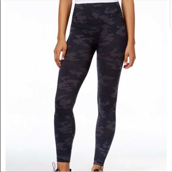 Spanx Look at me now black camo leggings large - Picture 7 of 13